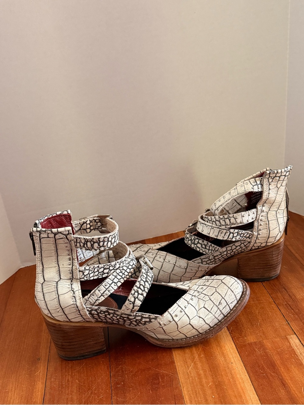 Freebirds Felicity Size 8